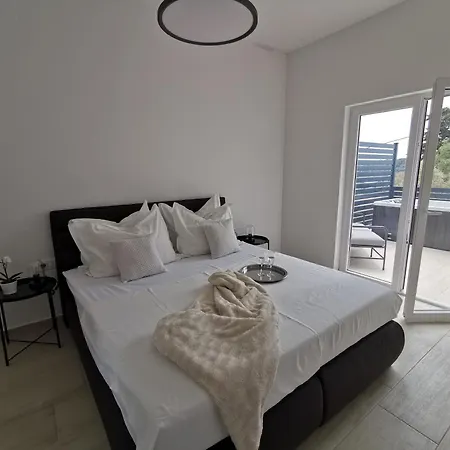 Apartament Poljana *