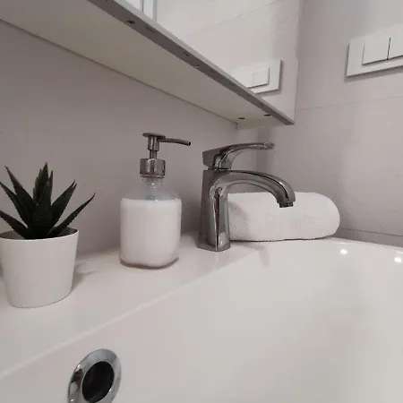Poljana Apartment *