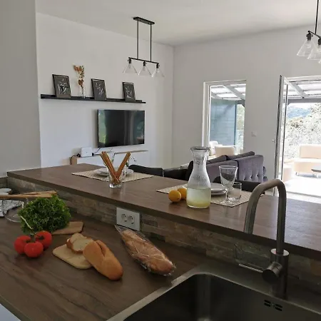 Poljana Apartment *